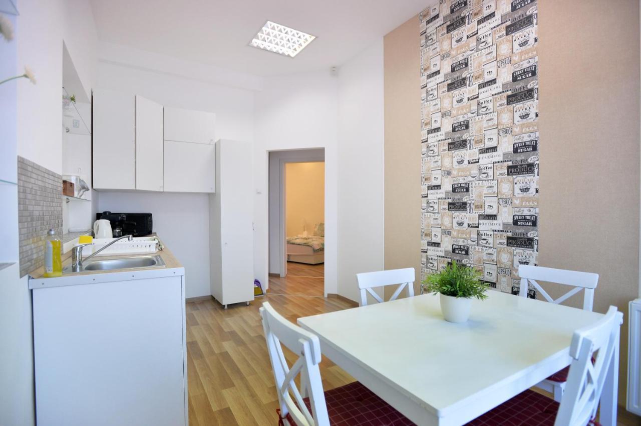 Corner Apartman Eger Exterior photo