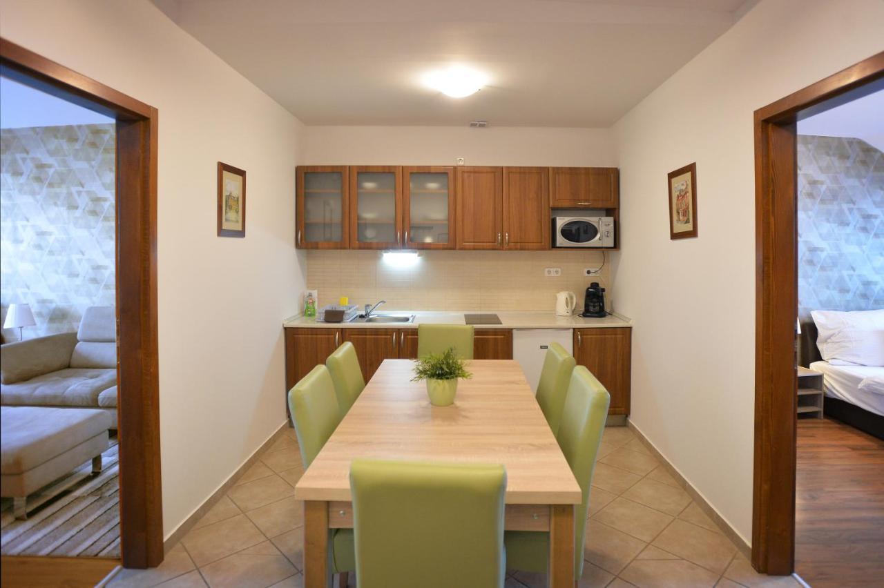 Corner Apartman Eger Exterior photo