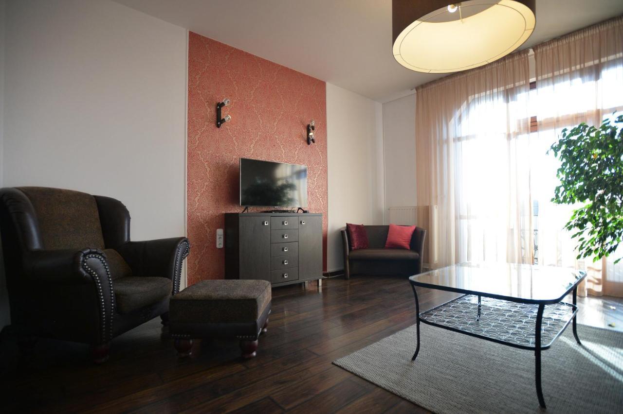 Corner Apartman Eger Exterior photo